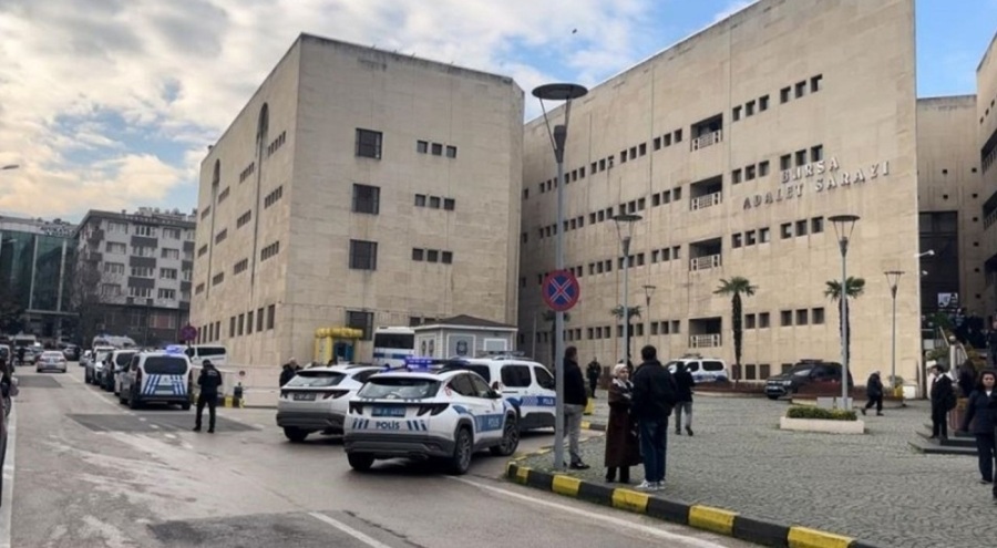 Bursa'da İmamoğlu eylemlerinde tutuklanan 3 vatandaşın davası ertelendi