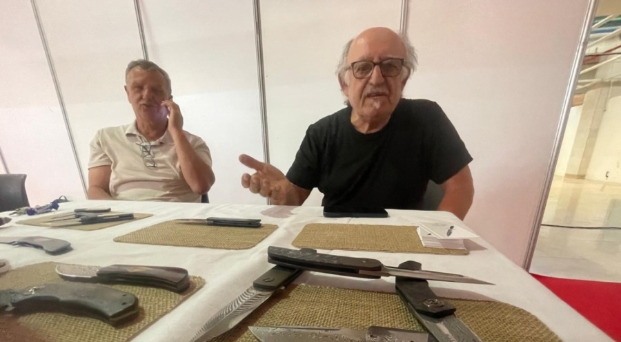 17 yıldır bıçak üreten Metin Anan 1200 avroluk çakılar yapıyor