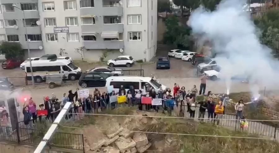 Bursa'da öğrencilerden hasta öğretmenlerine anlamlı ziyaret