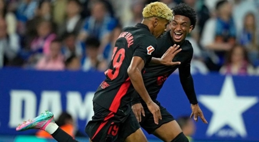 Barcelona'dan 17 yaşındaki Yamal'a 6 yıllık imza