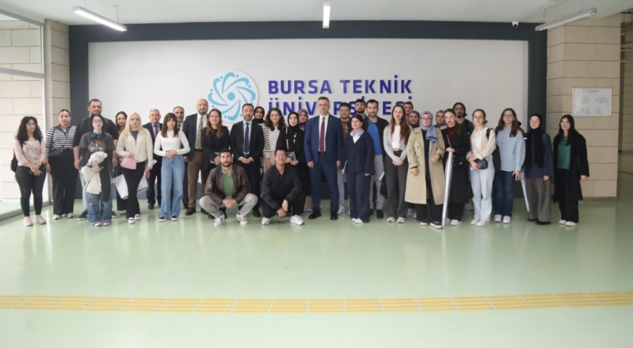 BTÜ'de Rektör Çağlar öğrencilerle bir araya geldi