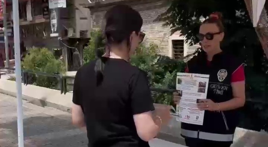 Bursa polisi vatandaşları dolandırıcılık suçlarına karşı bilgilendirdi