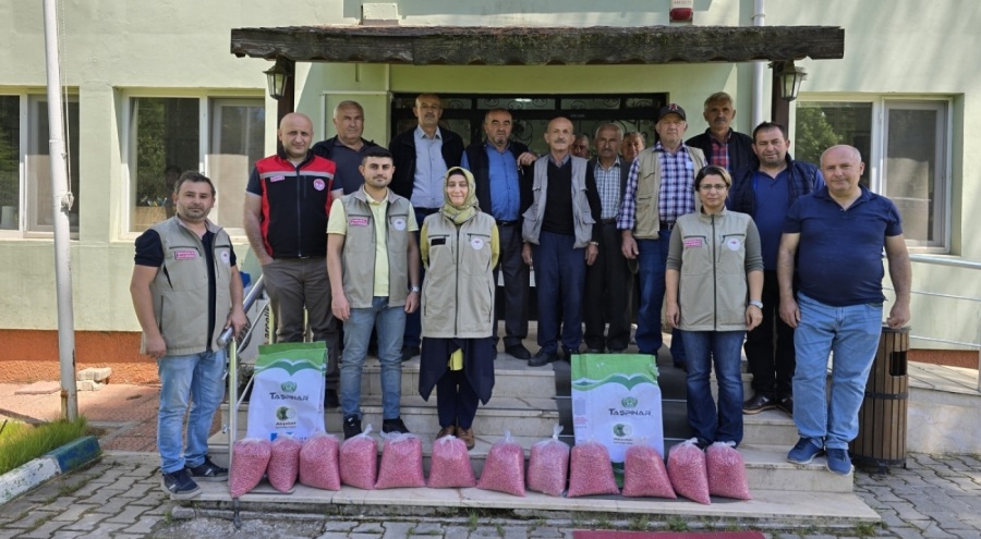 Orhaneli'de çiftçilere kuru fasulye desteği