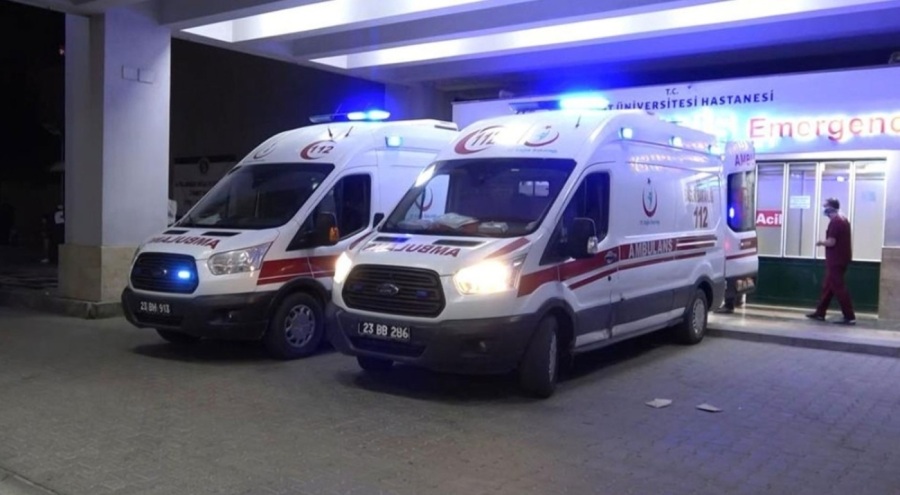 Otomobil uçurumdan yuvarlandı: Ölü ve yaralılar var