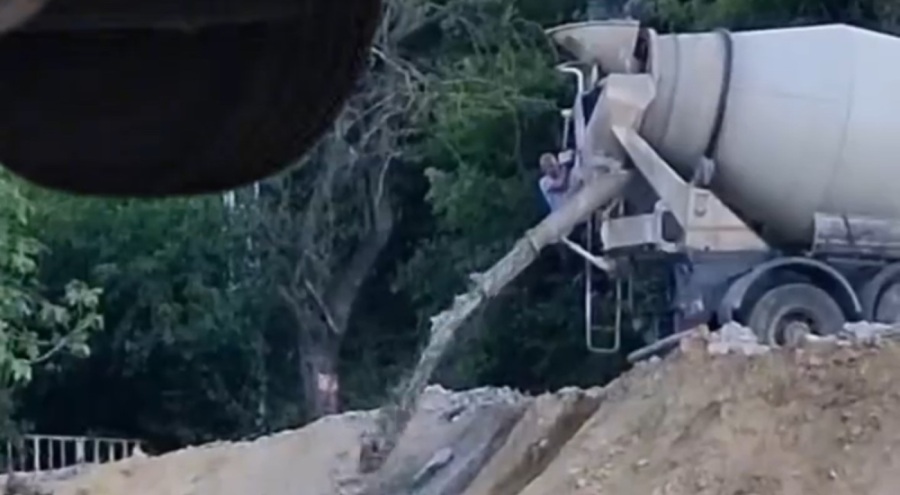 Betonu ormana boşaltırken suçüstü yakalandı