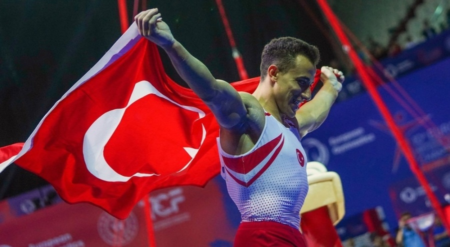 Milli cimnastikçi Adem Asil, Avrupa şampiyonu oldu