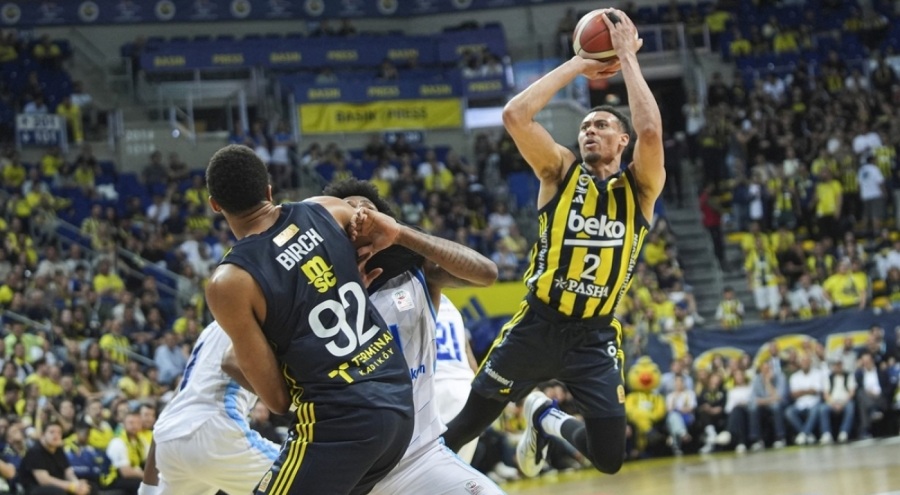Fenerbahçe Beko, seride 1-0 öne geçti