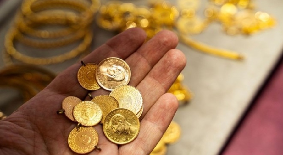 Altın fiyatları doların gölgesinde geriledi