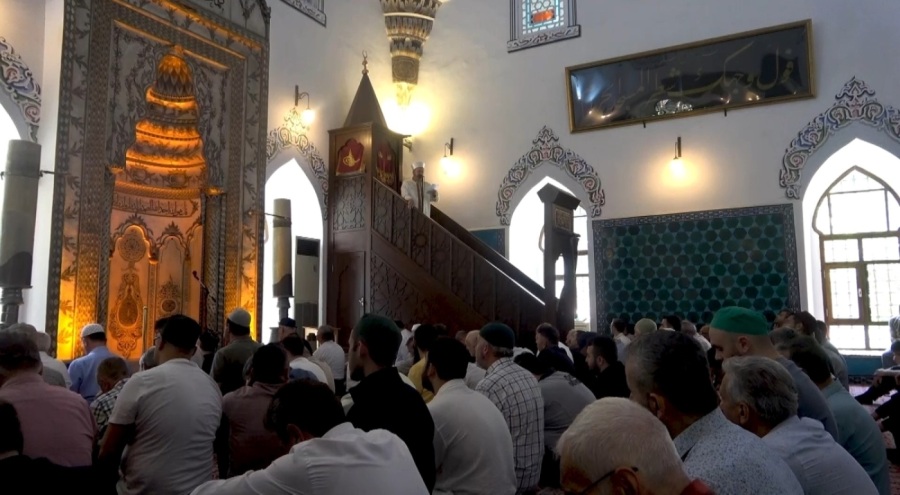 İstanbul'un Fethi'nin 572. yılında Bursa'da 572 hatm-i şerif okundu