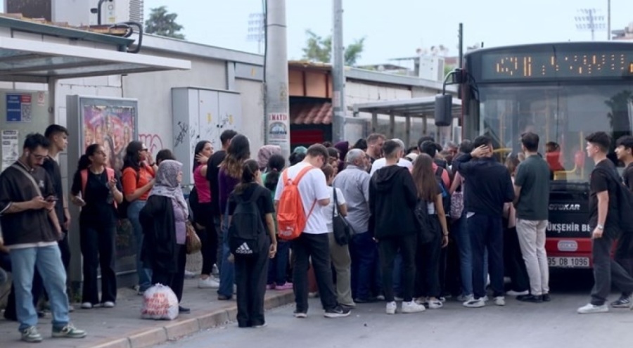 İzmir'de işçiler grevde!