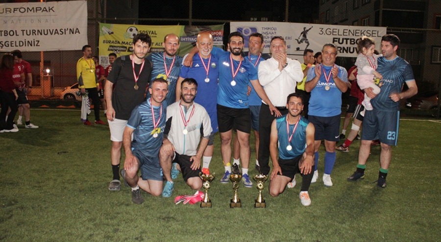 İMO Bursa Şubesi futbol turnuvasında centilmenlik kazandı