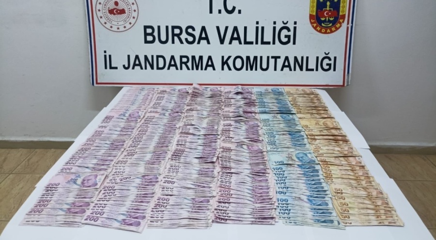 Bursa'da sahte jandarmayı gerçek jandarma yakaladı