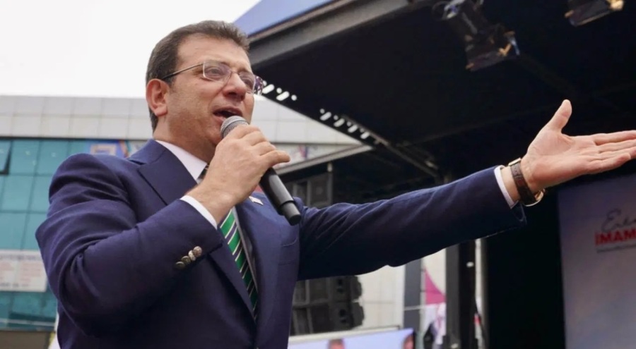 Ekrem İmamoğlu: Gençlerden korkmayın, etrafınızdaki dalkavuklardan korkun