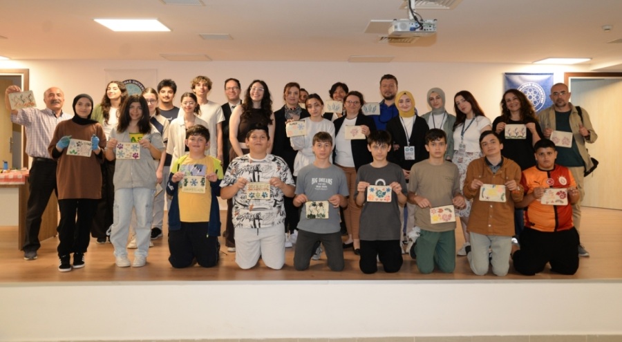 "Senin de Üniversiten" projesinin ilk konukları işitme engelli minikler oldu
