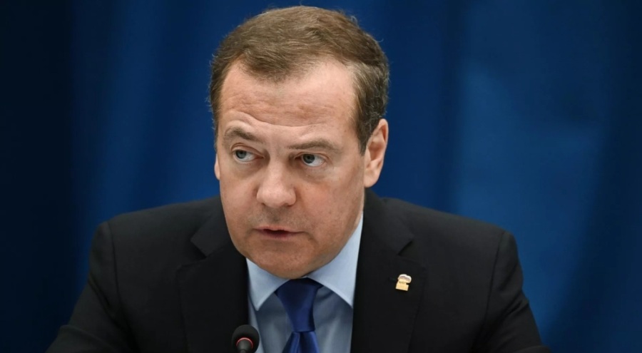 Medvedev: Rusya, Almanya'nın ekonomik çöküşünü sabırsızlıkla bekliyor