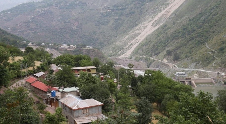 Hindistan, ilk kez Pakistan'ın uçaklarını düşürdüğünü doğruladı