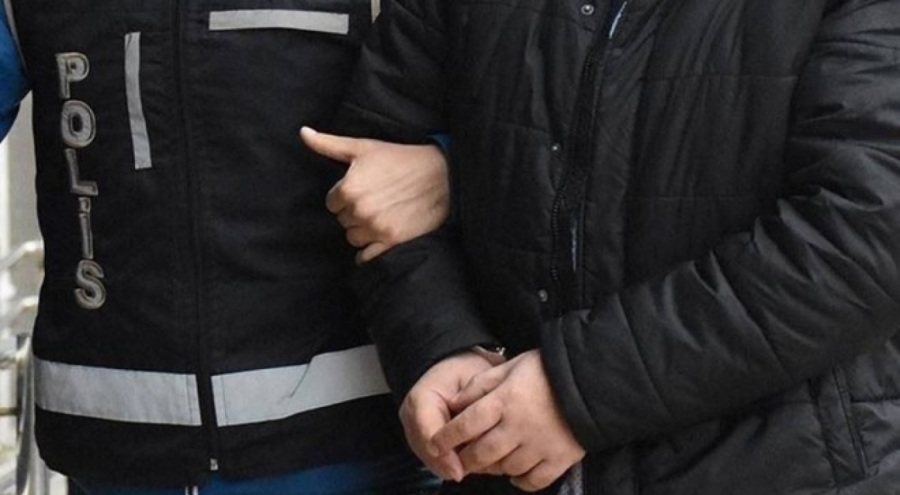 FETÖ üyeleri ile kaçakçılara tutuklama