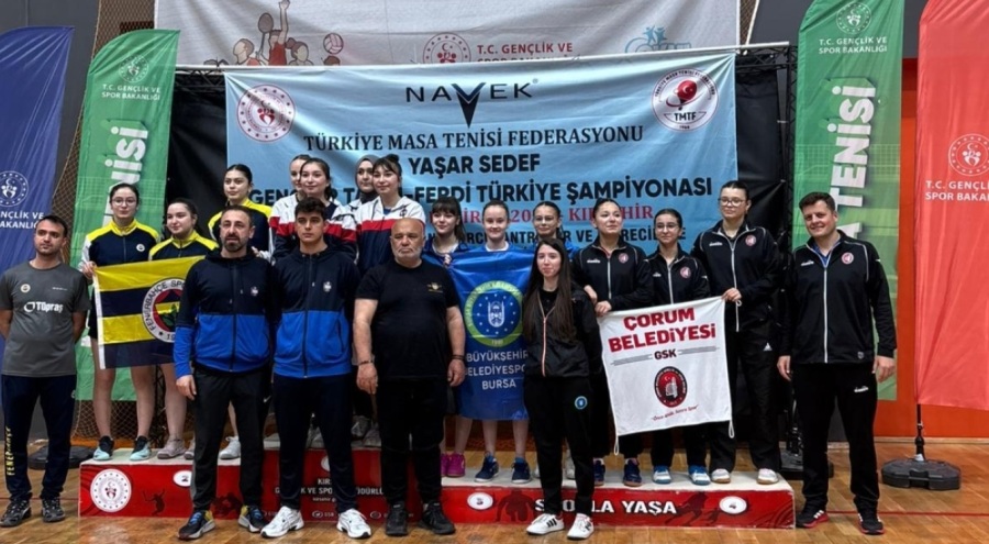 Türkiye Şampiyonası'nda Bursa Büyükşehir Belediyespor kız takımı Türkiye 3.sü