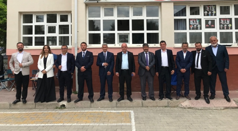 İznik'te muhtarlık seçiminde 11 aday kıyasıya yarıştı