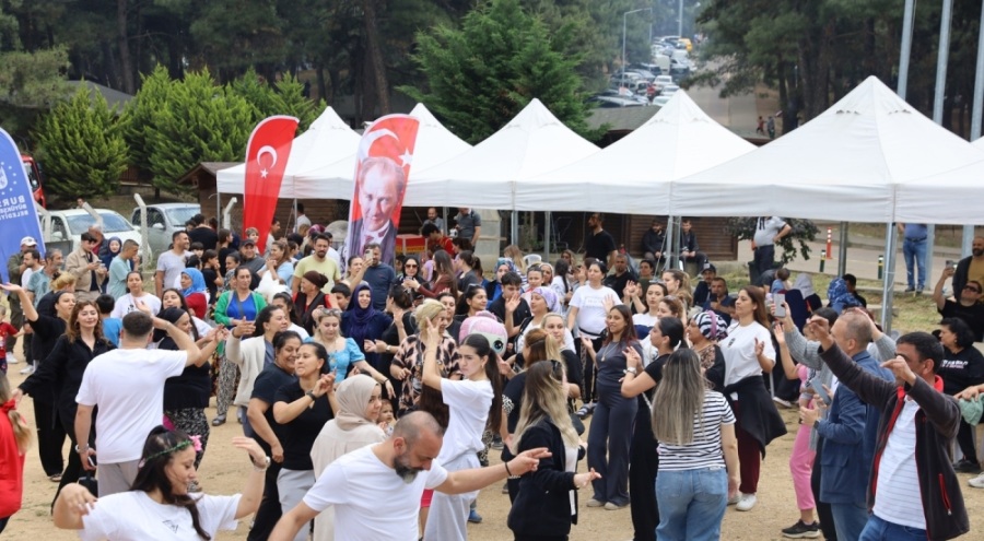 Bursalılar Roman Şenliği'nde eğlendi