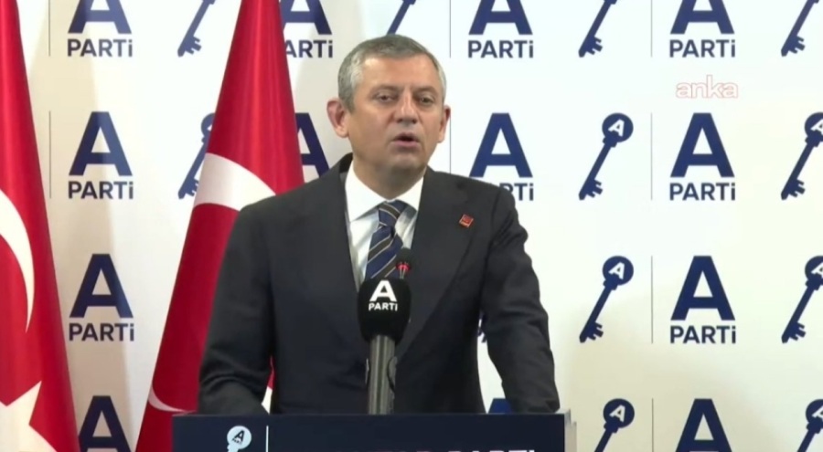 Özgür Özel: Kimse bizden greve çıkmış işçiye laf söylememizi beklemesin
