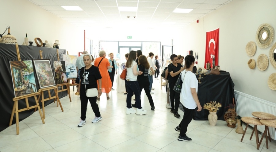 Nilüfer'de olgun gençlerden göz alıcı eserler