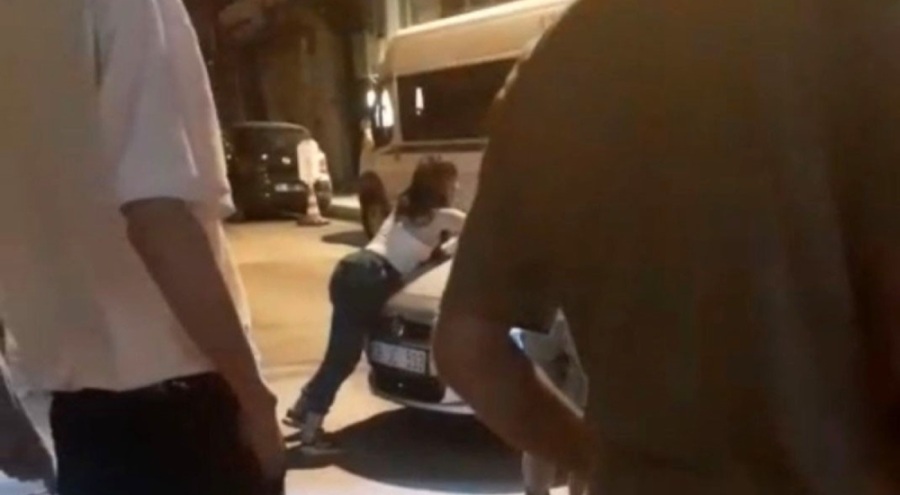 Bursa'da kaputa asılan kadın araçla birlikte sürüklendi!