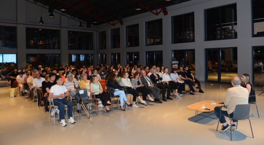 Yeni dünya düzeni Nilüfer'deki söyleşide ele alındı