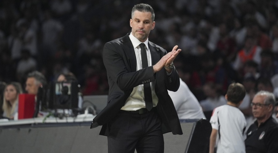 Beşiktaş, başantrenör Alimpijevic'in sözleşmesini uzattı