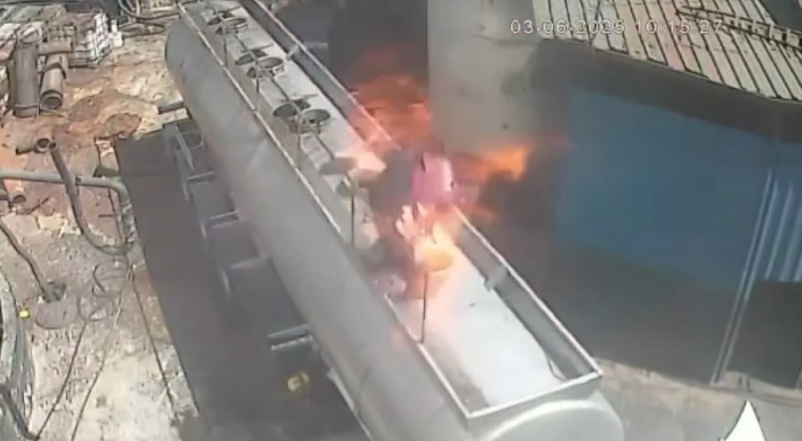 Ağzında sigara ile açtığı tanker kapağı bomba gibi patladı!