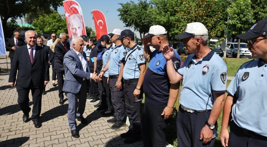 Başkan Mustafa Bozbey, Büyükşehir ailesiyle bayramlaştı