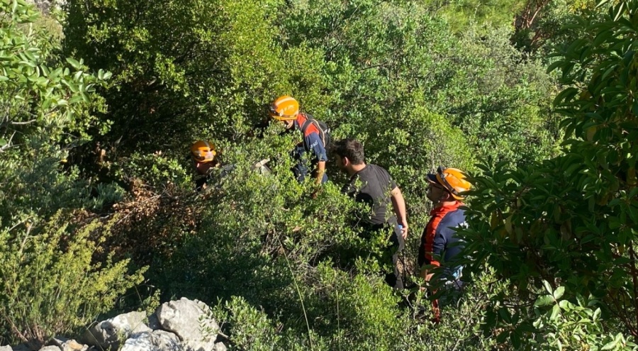 Bursa'da mahsur kalanları ekipler kurtardı