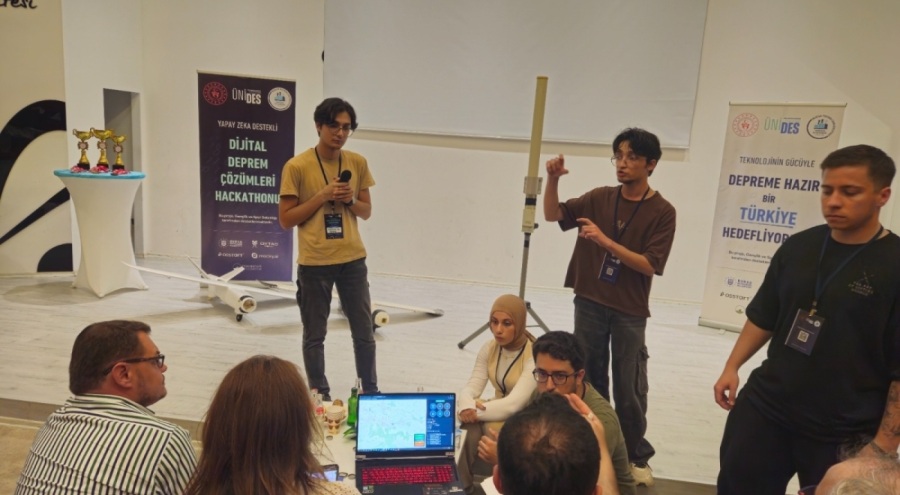 Bursa Teknik Üniversitesi'nde Dijital Deprem Çözümleri Hackathonu gerçekleştirildi