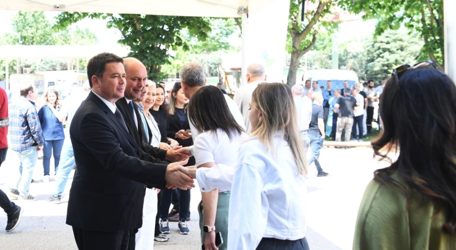 Osmangazi Belediye Başkanı Aydın mesai arkadaşlarıyla bayramlaştı