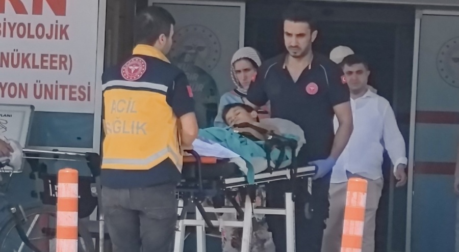 Bursa'da bıçağın üzerine düşen 7 yaşındaki çocuk ağır yaralandı!