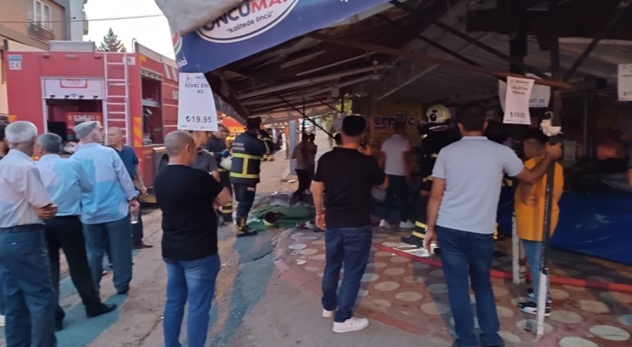 Markette çıkan yangın paniğe neden oldu