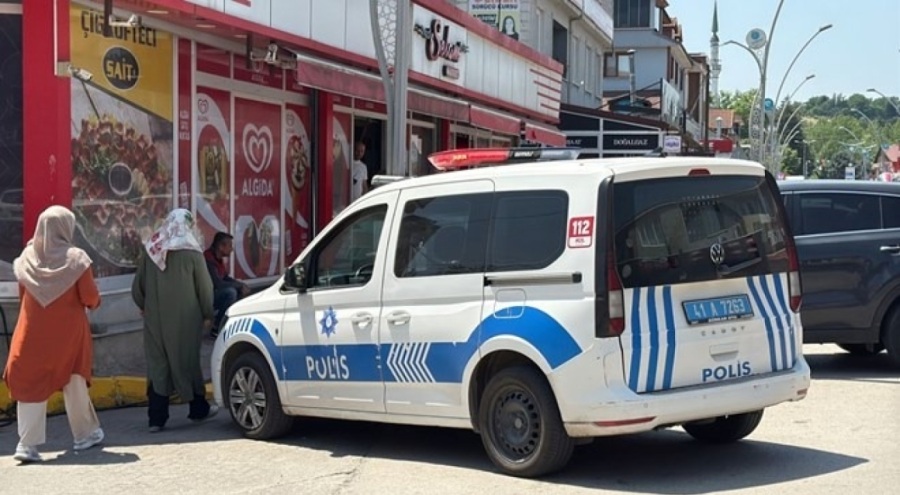 Elini kıyma makinesine kaptırdı, parmakları koptu