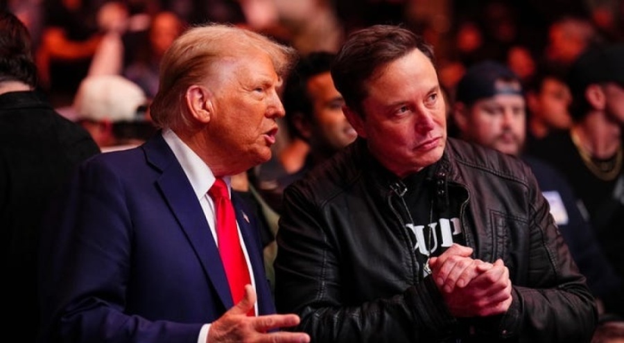 Elon Musk, "Donald Trump, Epstein dosyalarında" paylaşımını sildi