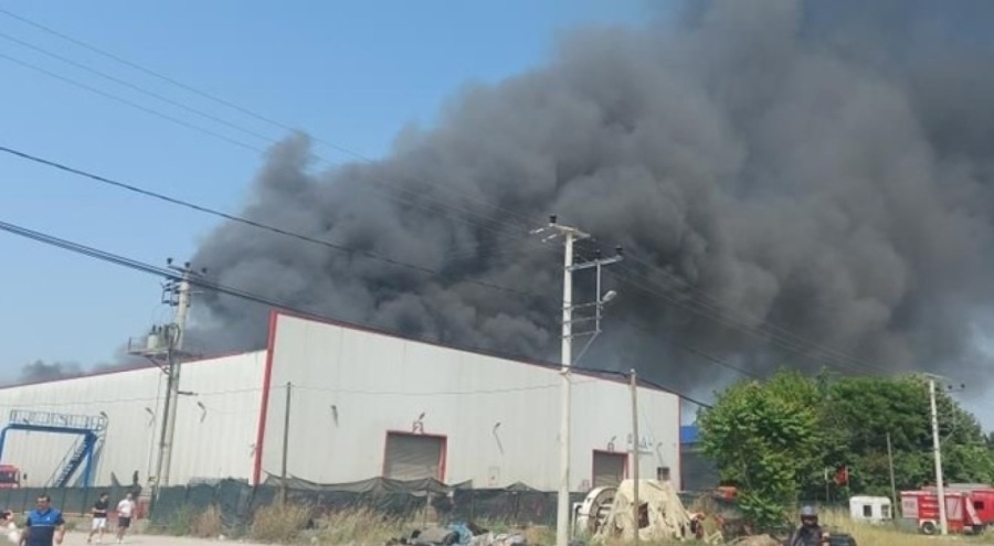 Kocaeli'de fabrika yangını