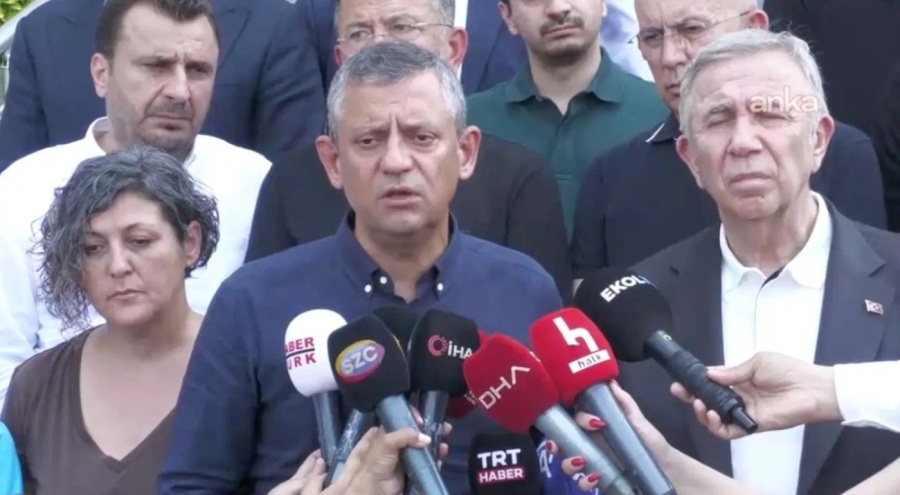 Özgür Özel ve Mansur Yavaş, Ferdi Zeyrek'in bulunduğu hastaneden açıklama yaptı