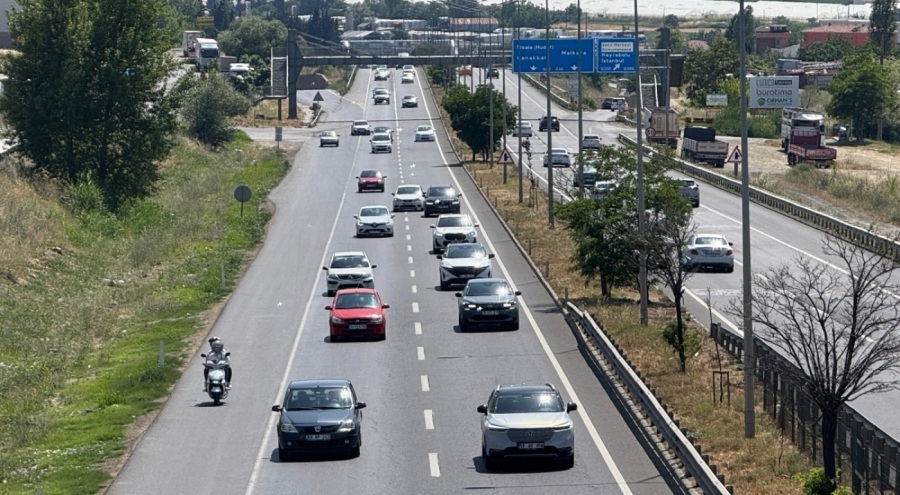 Tekirdağ-İstanbul yolunda dönüş yoğunluğu başladı