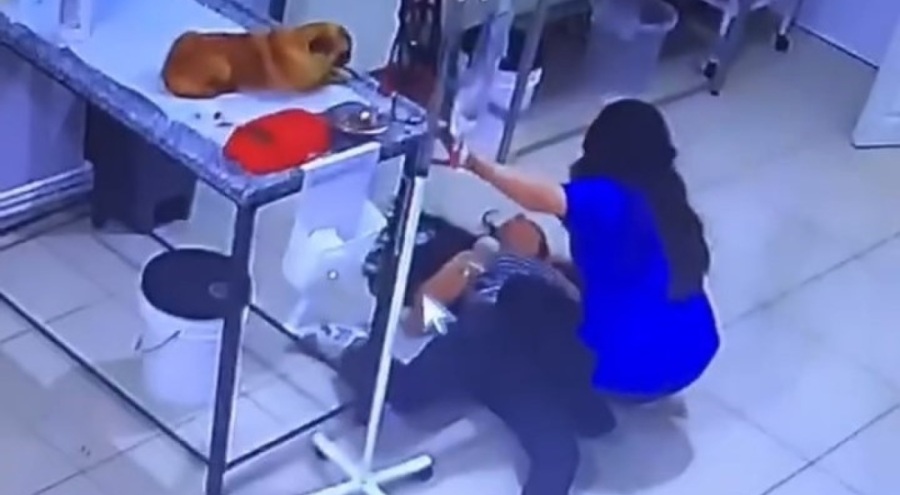 Bursa'da veteriner kliniğinde köpeğini tedavi ettiren kadın bayıldı