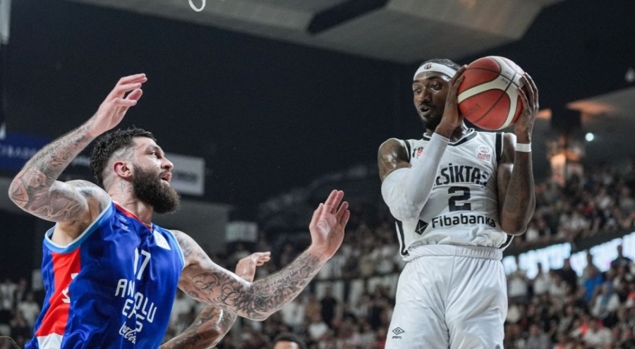 Beşiktaş, Anadolu Efes'i farklı geçti