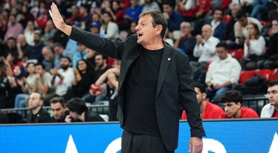 Ergin Ataman'dan Olympiakos tribünlerine sert mesaj!