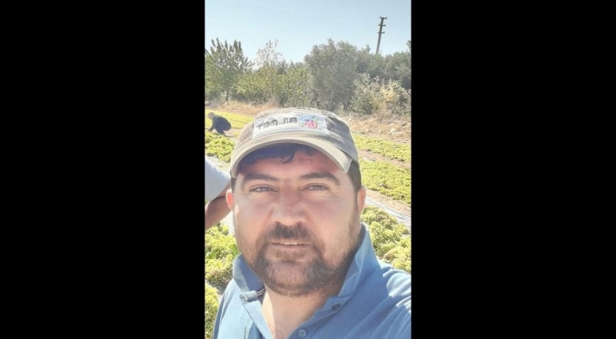 Manisa'da devrilen traktörün altında kalan adam hayatını kaybetti
