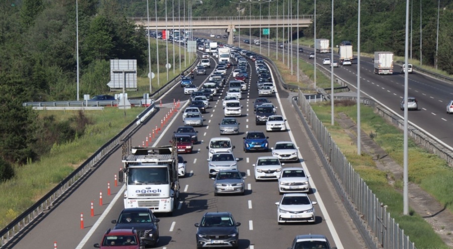 Bolu geçişinde yoğun trafik