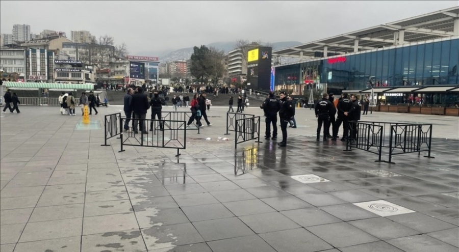 Bursa'da amcasını kadın ismiyle açtığı sosyal medya hesabından yazışarak çağırıp öldürmüş!