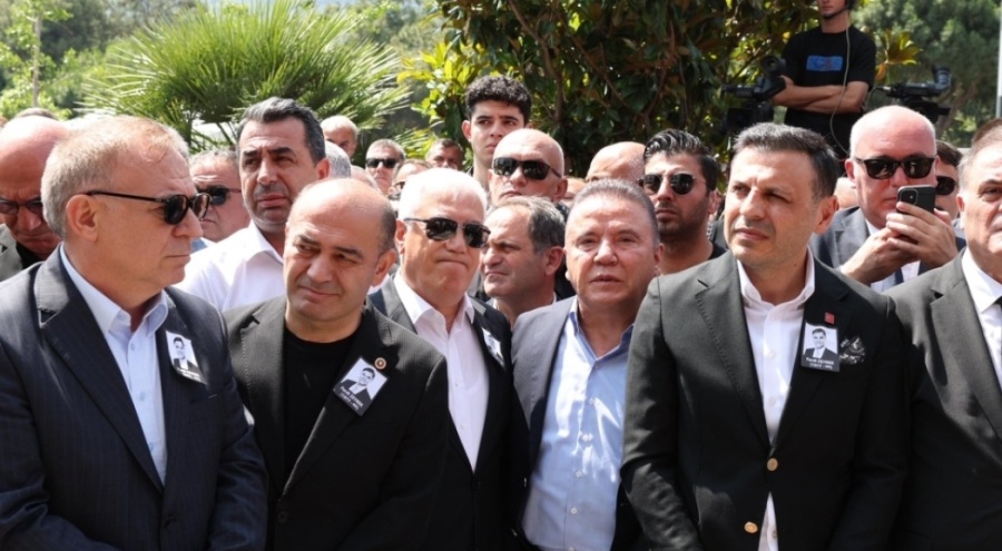 Başkan Bozbey, Ferdi Zeyrek'in cenazesine katıldı: Huzur içinde uyu