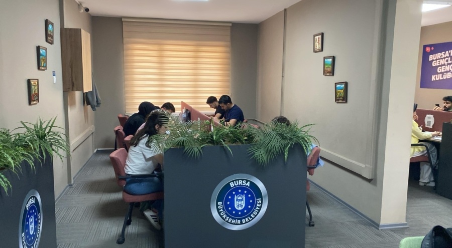 Bursa'da gençlik merkezleri, sınav haftasında 24 saat açık