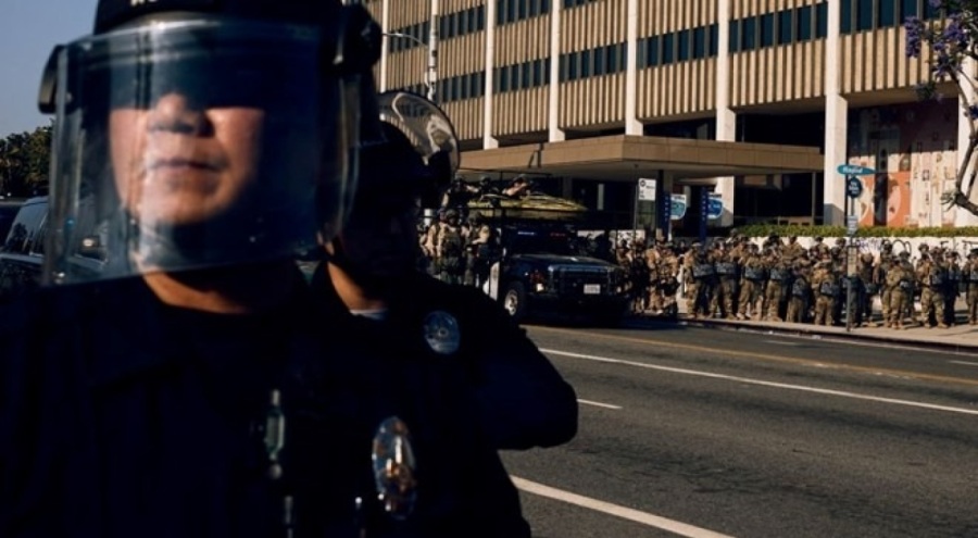 Los Angeles'ta sokağa çıkma yasağı ilan edildi